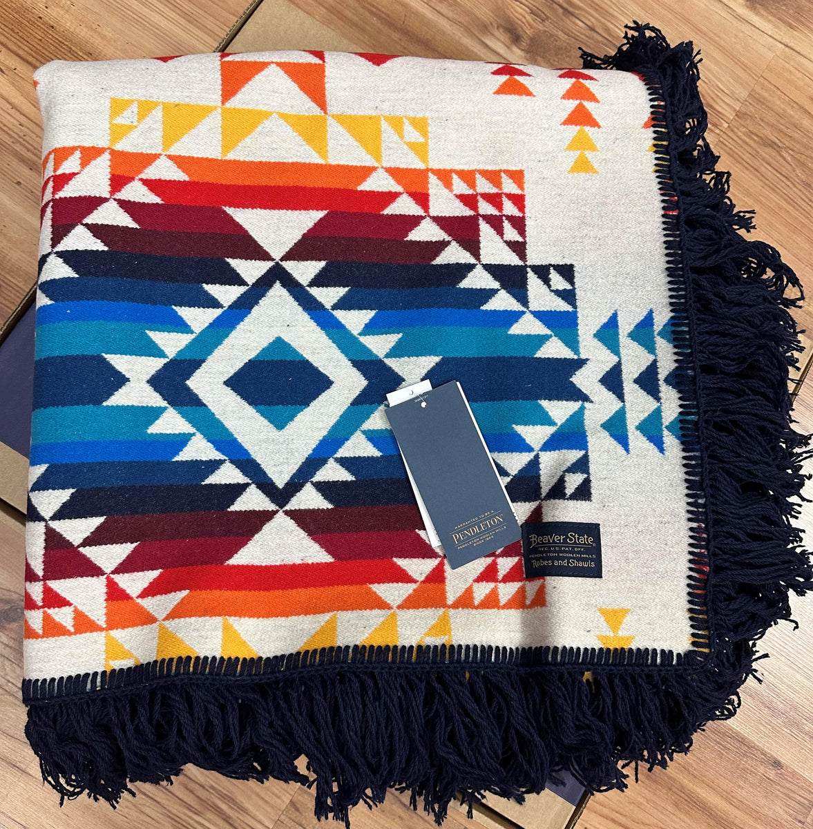 Pendleton® Pilot Rock Blanket, Ivory Shawl – Kraffs Clothing